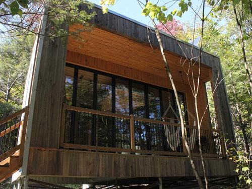 Eastman Maison | Cabin Zoobox 54