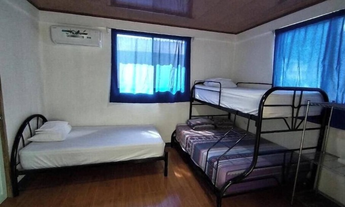 Santa Barbara Maison | Cabinas la roca only 5 minutes away from the beach