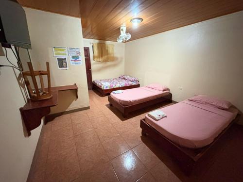 Ciudad Cortes Hôtel | Cabinas Dushka