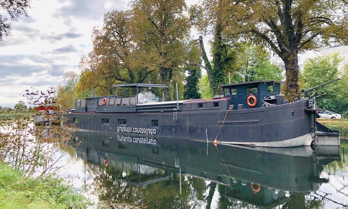 Nouvelle Ville Appartement | Cabine 01, gîte sur l'eau, péniche ma pensée