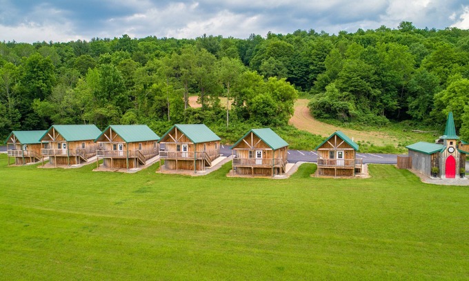 Oneida Cabine | Cabins, cottage, creek, ponds, fishing, hunting, nature,