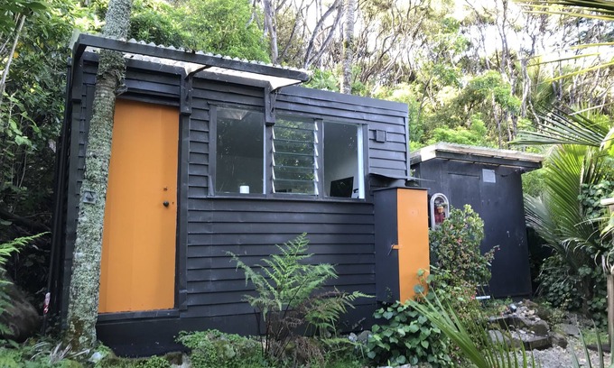 Tuateawa Cabine | Cabins in the bush. Sea views and abundant native bird life.