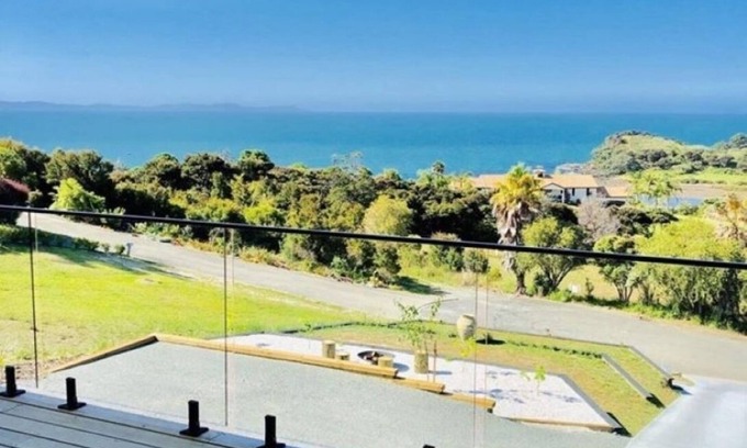 Cable Bay Maison | Cablecrest - 2 Master Suites and Grand Views