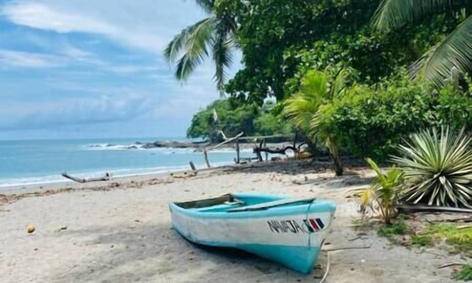 Cabuya Appartement | Cabo Blanco Retreat: Tranquil 1BR for Couples, w/Work Space
