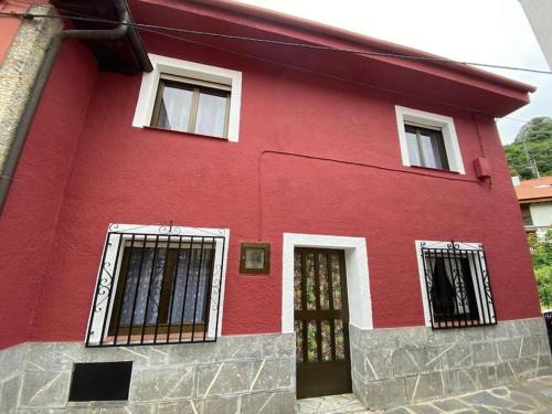 Carrena Maison | Cabrales236 Casa con jardín en Carreña de Cabrales