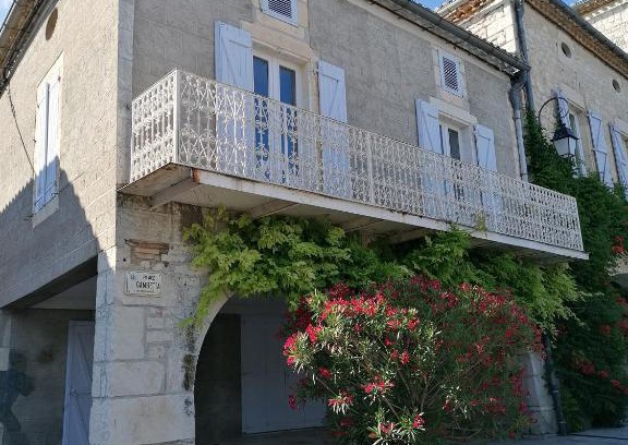 Castelnau-Montratier-Sainte-Alauzie Maison | CAHORS SUD : Maison quercynoise avec vue sur place du village
