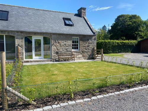 Ballater Maison | Cairn Leuchan
