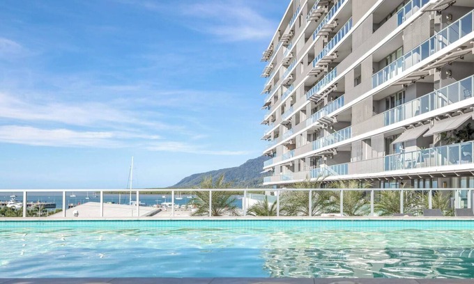 Cairns Central Business District Appartement | Cairns Coastal Charmer Your Waterfront Sanctuary