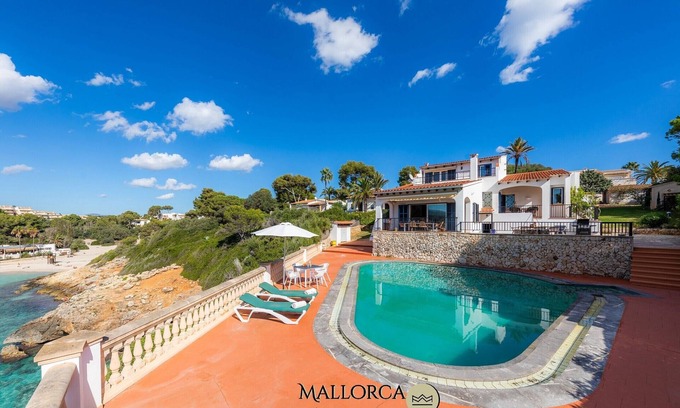Cala Anguila-Cala Mendia Chalet De Ski | Cala Anguila Poolbeach