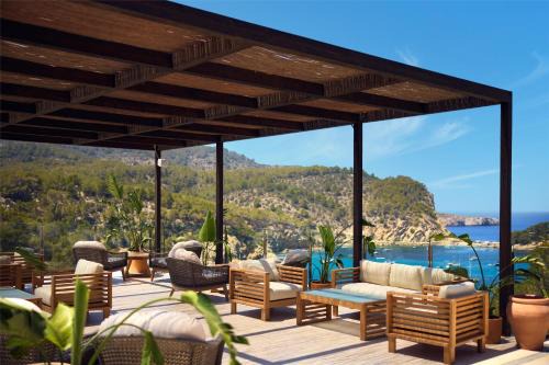 Puerto San Miguel Hôtel | Cala San Miguel Ibiza Resort, Adults only, Curio Collection by Hilton