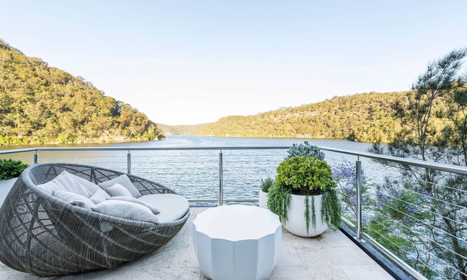 Berowra Waters Maison | Calabash Bay Lodge