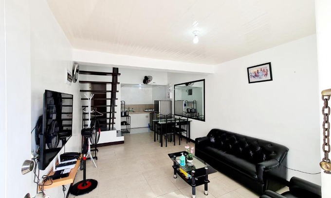 Calapan Appartement | Calapan City Guest House Transient in a Subdivision near Malls L41