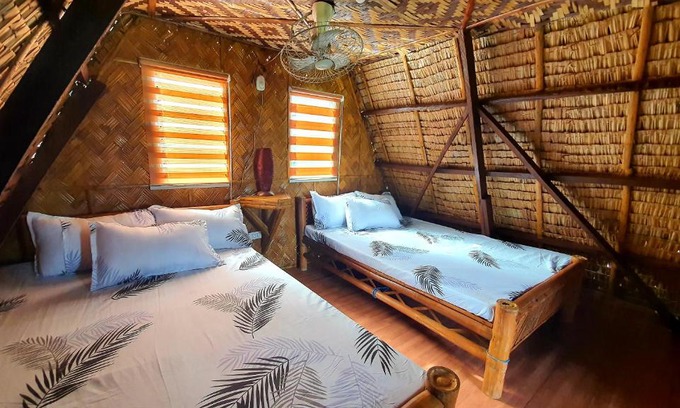 Calatagan Maison | Calatagan's Bahay Kubo - with Beach Access