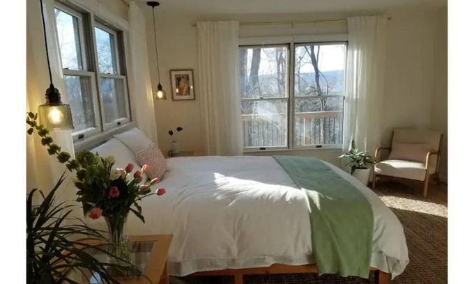 Purcellville Cabine | Cali's Mountain Hideaway - Peaceful Luxury Awaits!
