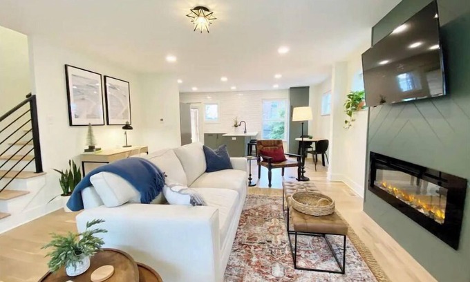 Grandview Heights Maison | 💫 Cali Style Townhouse - Mins to Everything💫