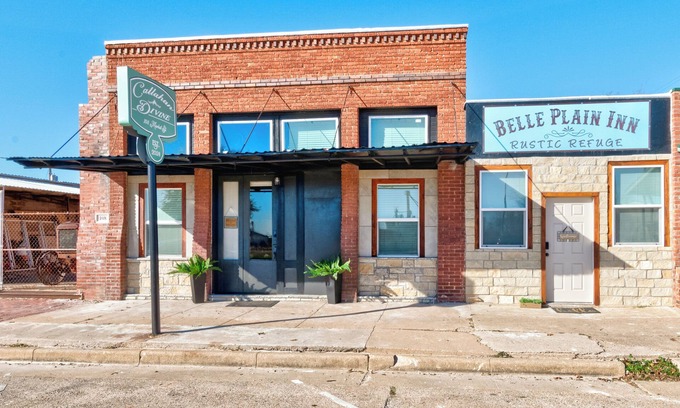 Baird Appartement | Callahan Divine