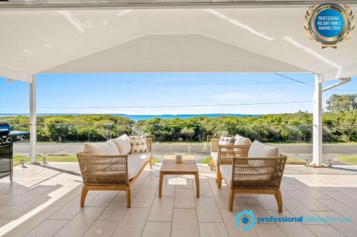 Callala Beach Maison | Callala Beach Walk - Beachfront with Fireplace