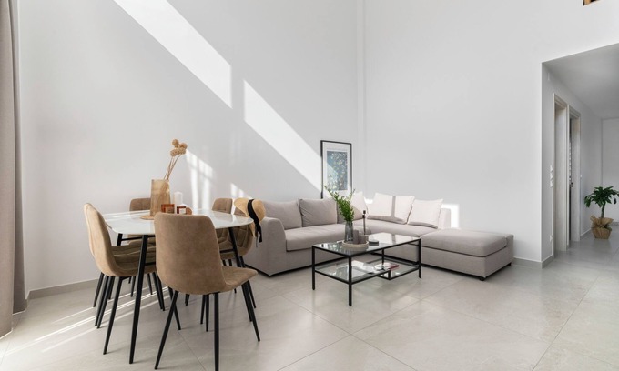 Old Quarter Maison | Calliope luxury loft with backyard