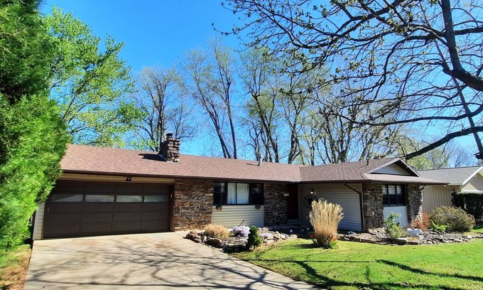 Springfield Maison | Calm and peaceful 3 bedroom home with huge back