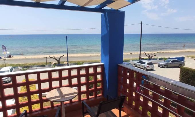 Nea Propontida Villa | Maison de première ligne calme et paisible face à la mer