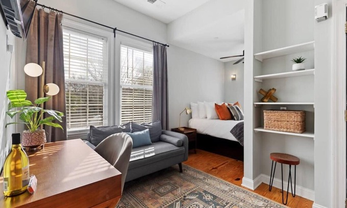 Westside Appartement | Calm & Bright Apartment Downtown