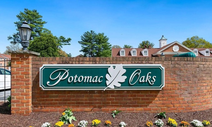 Gaithersburg Copropriété | Calm Palace Stay. The Away Home