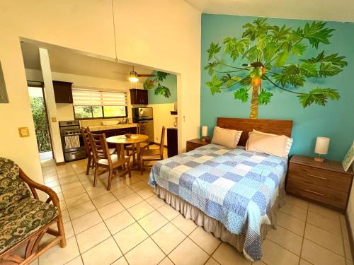 Santa Barbara Maison | Calm & Palms Second Floor Studio