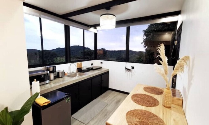 Sierra Appartement | Calma, Monteverde - Expect Serenity Here