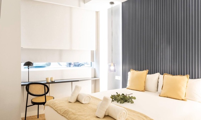 Lista Hôtel | Calma Rooms by Charming III