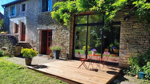 Aubigny-la-Ronce Maison | Calme et confort à la campagne en Bourgogne vinicole,