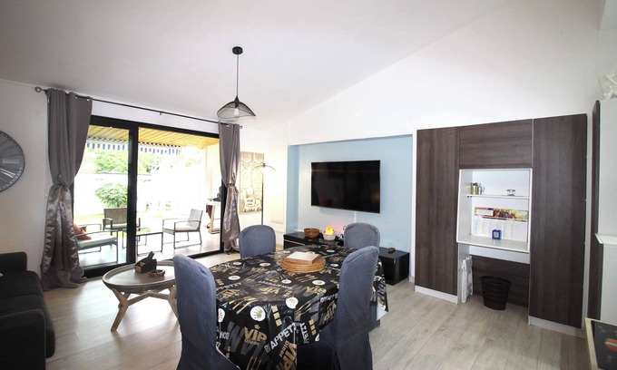 Sainte-Clotilde Maison | Calme, Wifi, Jardin privatif, Climatisé, 5min aéroport
