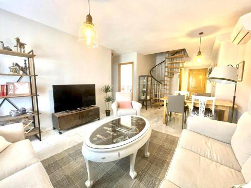 Parque Ayala Appartement | Calu Homes Duplex cerca Playa de Huelin