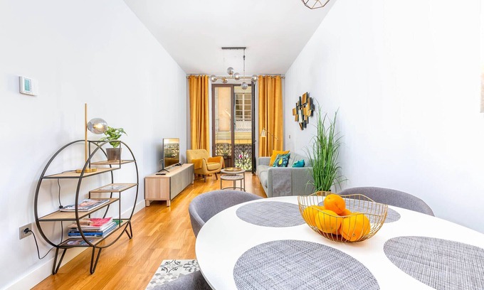 Centro Appartement | Camas Vacation Apartment by Solaga Holiday Homes