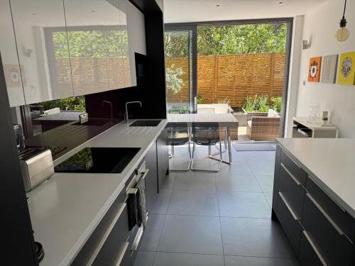 St. Pancras and Somers Town Appartement | Camden Victorian garden flat