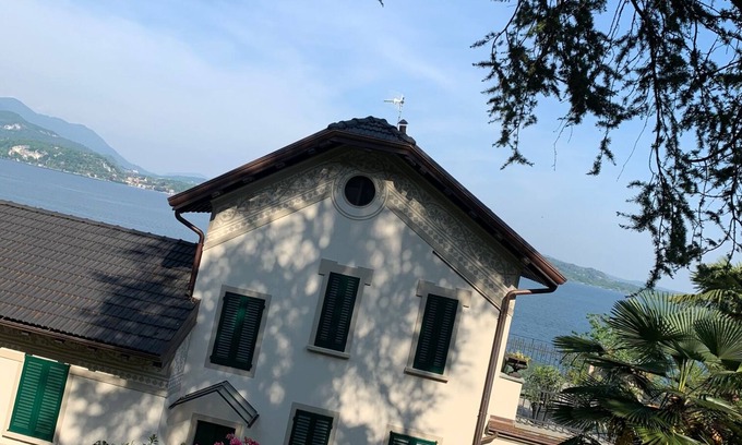 Belgirate Appartement | CAMELIA di Foresterie MAGNOLIA