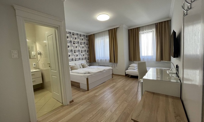 Orszagut Hôtel | Camille Apartments