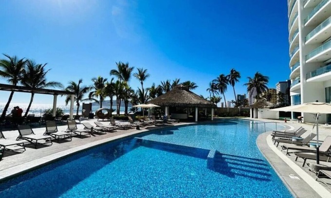 Zona Dorada Copropriété | Camino al Mar Beach Escape – 2BR/2BA with Stunning Ocean Views