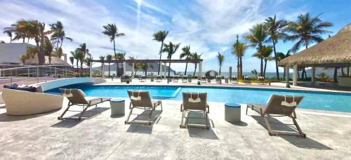 Zona Dorada Appartement | Camino Al Mar with Amazing View of the Ocean, Beach and Pool