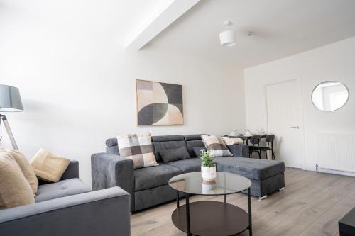 Larkhall Maison | Camneth House