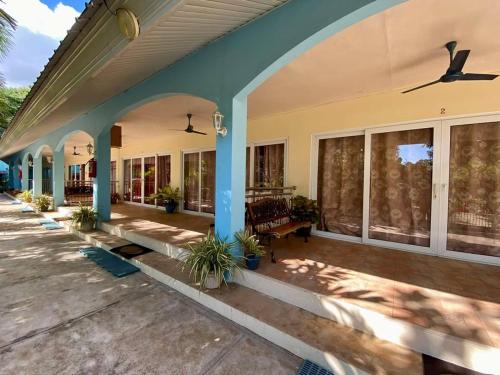 San Francisco Station Balnéaire | Camotes Seaside Tourist Inn - Camao Resort