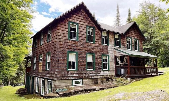Eagle Bay Maison | Camp Garcon - Historic Great Camp in Raquette Lake