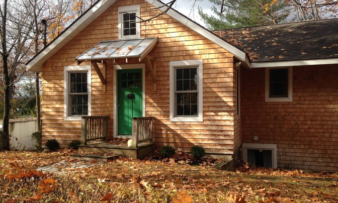 Niverville Maison | Camp Kinderhook Lake House