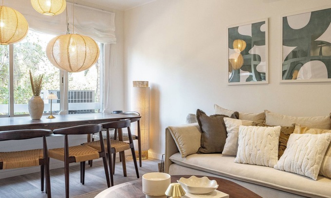 La Maternitat i Sant Ramon Appartement | Camp Nou Stadium