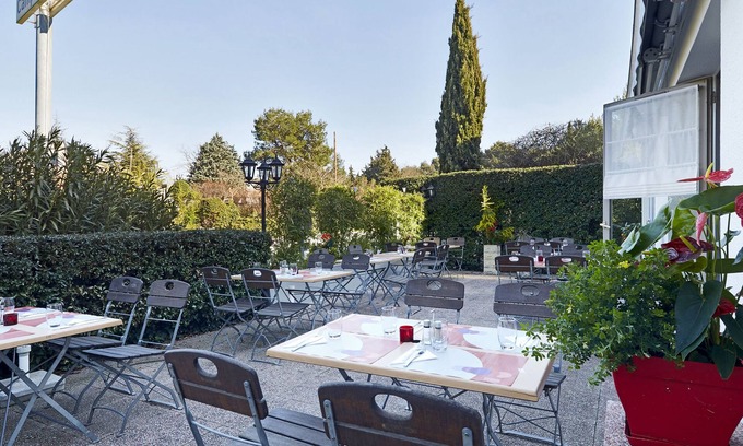 Meyreuil Hôtel | Campanile NATURE - Aix En Provence Meyreuil