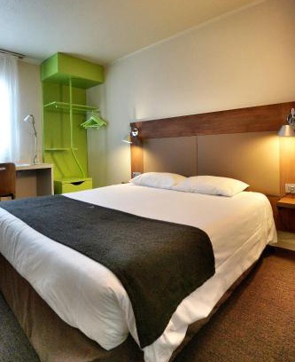 Chaville Hôtel | Campanile Paris Ouest - Chaville
