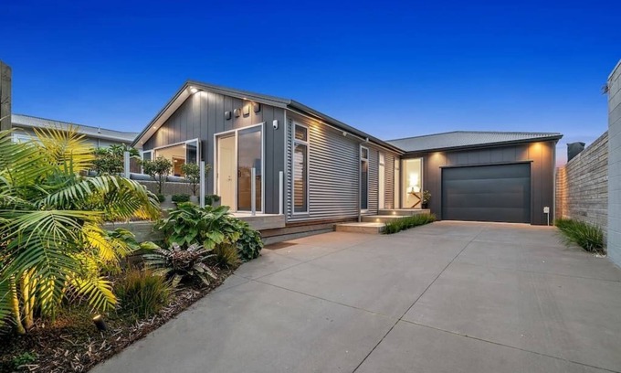 Mount Maunganui Maison | Campbell Retreat - modern easy living