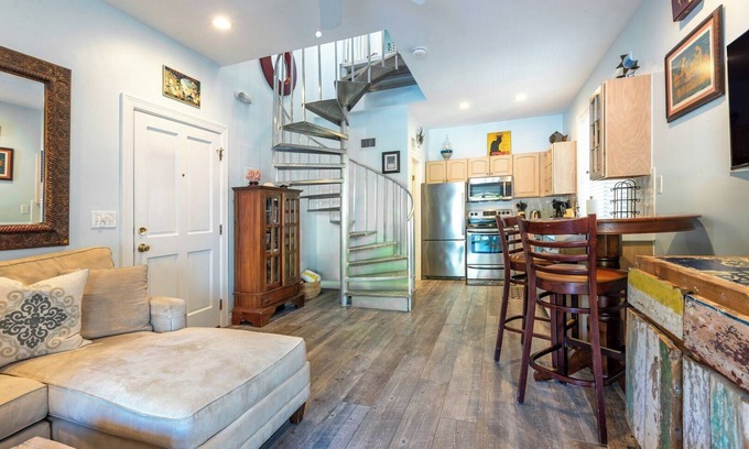 Historic Seaport Maison | Campbell Suite in Key West