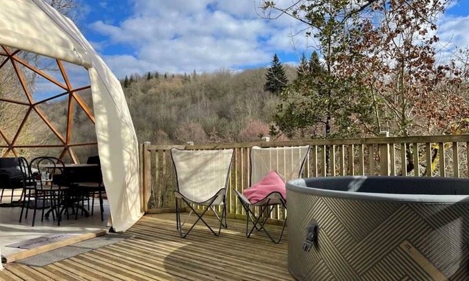 Saint-Constant-Fournoules Maison | Camping 3 étoiles - Piscine - ccafg0d