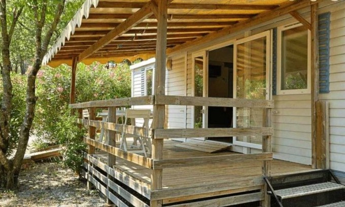 Callas Maison | Camping 2 étoiles - Parc aquatique - efadbg