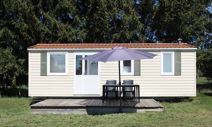 Januv Dul Chalet De Ski | Camping 2000 - Stacaravan Waikiki